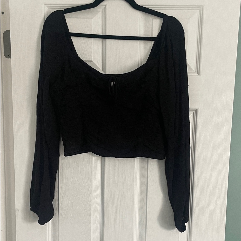 Hollister Women's Cropped Blouse